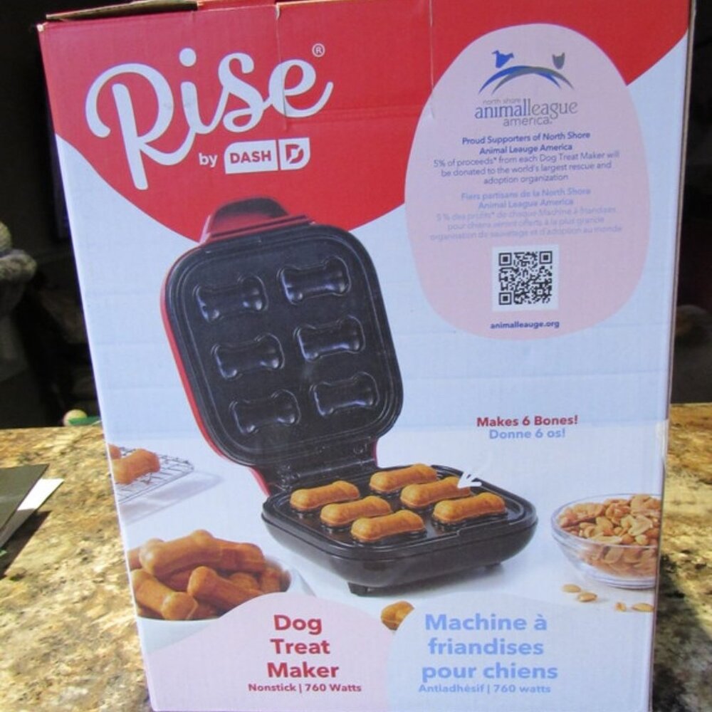 Dog Treat Maker "Rise" by Dash. NOB.